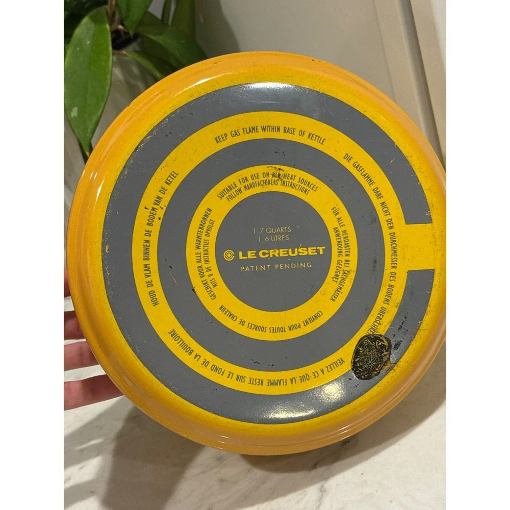 Le Creuset Tea Kettle 1.7Qt Soleil Yellow Orange Whistling Enamel Stovetop Read*